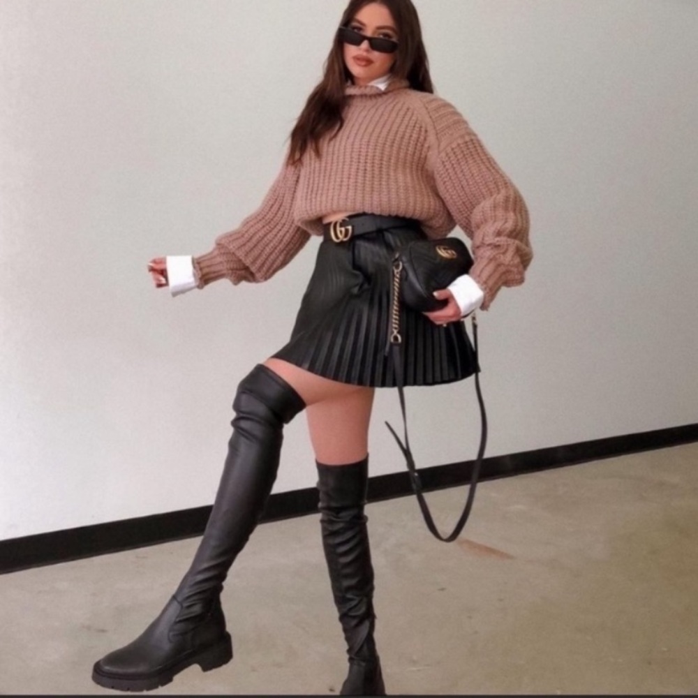 🔥 ZARA Over-the-Knee Chunky Lug Sole Boots – Size 7 (Sold Out!) 🔥
